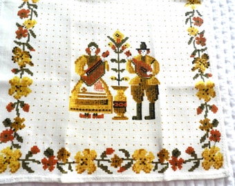 NOS Parisian Prints Penn Dutch Towel, Autumn Colors, People, Brown, Gold