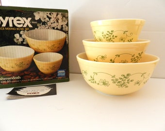 NOS Shenandoah Bowl Set, Pyrex, Yellow, Wintergreen