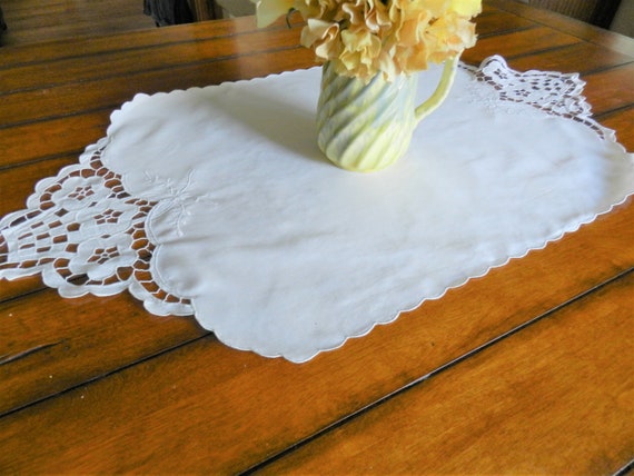 Set of 4 Embroidered Cutwork Placemat Wedding Party Table Runner Scarf Oval Set of 4 Embroidered Cutwork Placemat Wedding Party Table Runner Scarf Oval