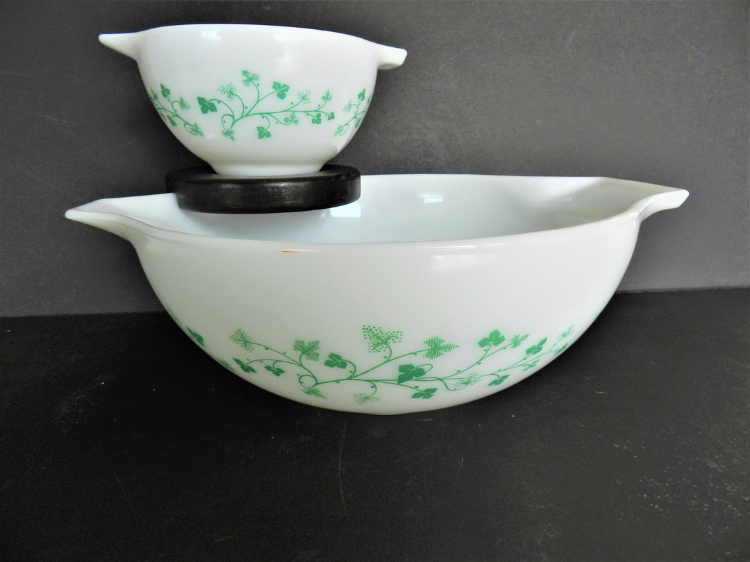 1964 Pyrex Promotional Bowl, Chip and Dip Bowl, Ivy Pyrex Promotional