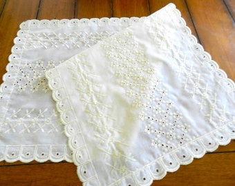 1950s Eyelet Lace Runner, Dresser Scarf, Pale Yellow