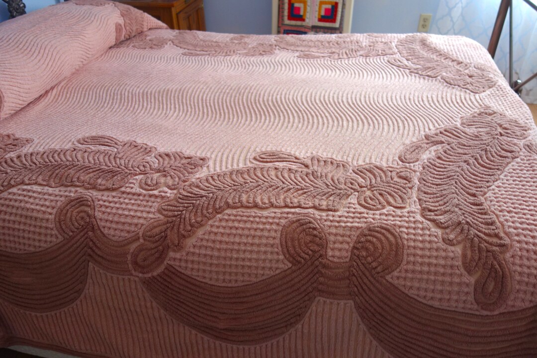Dusty Pink Chenille Bedspread, Chenille Bedspread, Full Bedspread