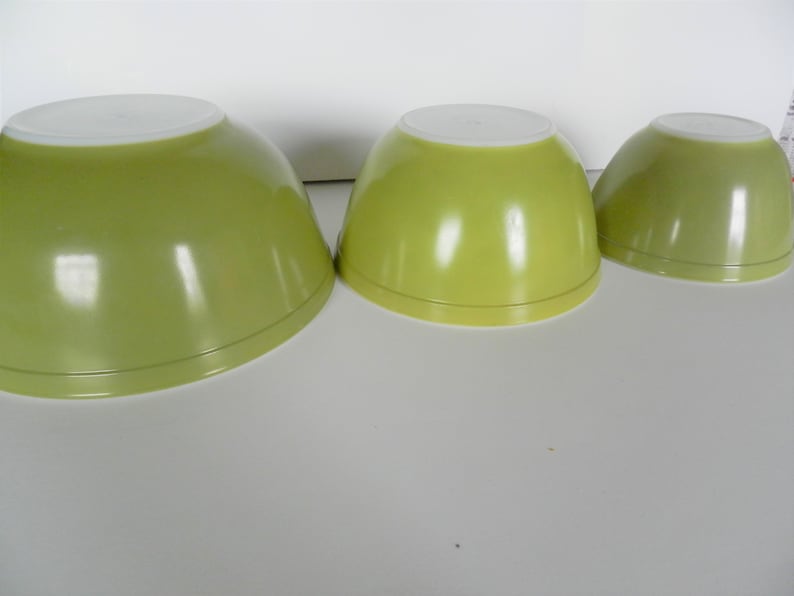 Pyrex Ombre Avocado Bowl Set, Pyrex Green Ombre Bowl Set, Lime Pyrex Bowls, Avocado Pyrex Bowls, Nesting Bowls, Pyrex Mixing Bowls image 6