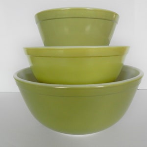Pyrex Ombre Avocado Bowl Set, Pyrex Green Ombre Bowl Set, Lime Pyrex Bowls, Avocado Pyrex Bowls, Nesting Bowls, Pyrex Mixing Bowls