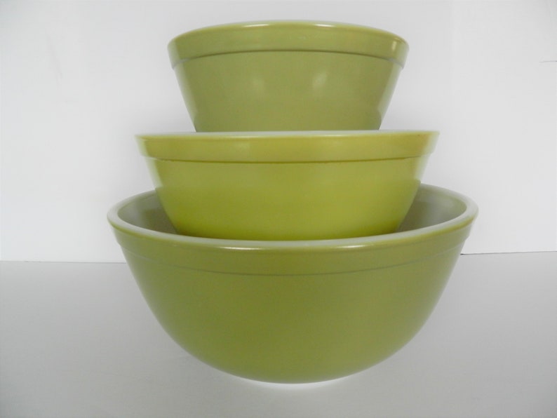 Pyrex Ombre Avocado Bowl Set, Pyrex Green Ombre Bowl Set, Lime Pyrex Bowls, Avocado Pyrex Bowls, Nesting Bowls, Pyrex Mixing Bowls image 1