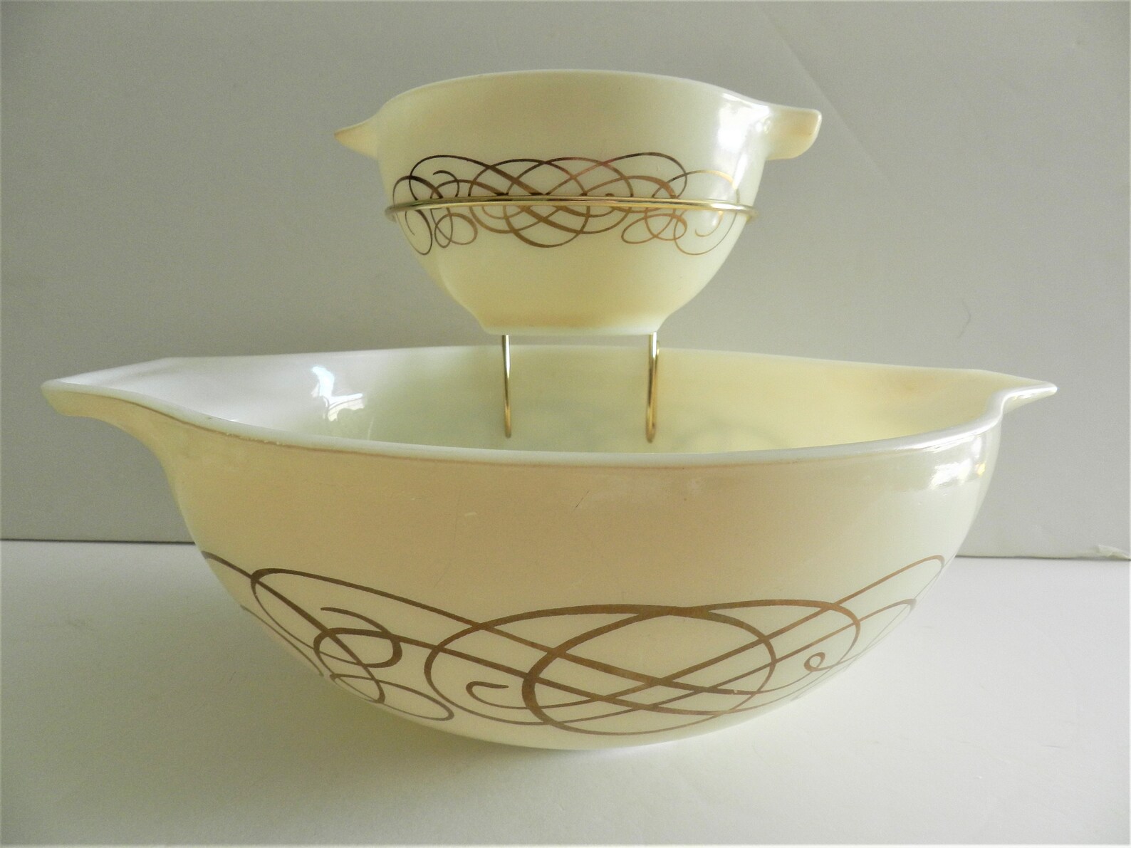 1959 Pyrex Promotional Bowl Chip and Dip Bowl Golden Scroll Etsy