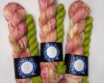 Set 100g and 20g Hand Dyed Sock Yarn, Peach and Green Fingering Weight wool, 80/20 Merino Nylon, Speckled bright yarn for sweater and shawl