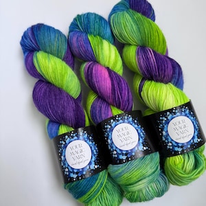 Hand dyed Painted Yarn, Perfect for Socks, 100g Skein, gift for Christmasе, merino blend, socks yarn, gift for a knitter, yarn