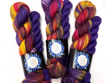 Sock Knitting Yarn Set, Hand Dyed Merino Wool Yarn, 100g Variegated Purple Yellow Red and 20g Solid Mini Skein, 4-ply Fingering weight yarn