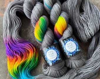 Assigned Pooling Hand Dyed Yarn, Rainbow Speckled Wool, Merino Nylon Sock Fingering Weight Yarn, Soft Gray Wool Skein for Knitting Crochet