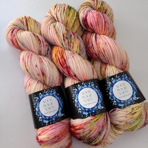 Hand dyed Painted Yarn, Perfect for Socks, 100g Skein, gift for Christmasе, merino blend, socks yarn, gift for a knitter, yarn