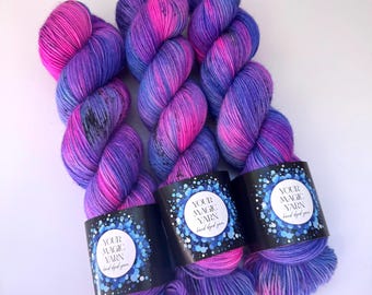Galaxy Hand Dyed Yarn, Merino Nylon Sock Yarn, Vibrant Purple Pink Speckled Knitting Yarn, Fingering Weight Artisan Wool for shawls, sweater