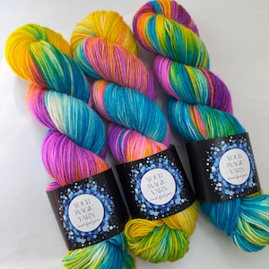 Hand Dyed Rainbow Yarn, Speckled Fingering Weight 80/20 Merino Nylon, Bright Neon Yarn for Knitting, Colorful Indie Dyed Sock yarn
