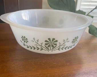 Vintage Glasbake Casserole | Classic midcentury kitchen | Green Daisy pattern