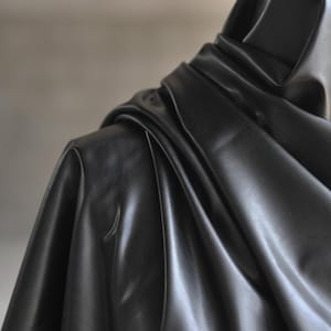 ブラックマットレザー、フェイクレザー、フェイクレザー、ストレッチビニール、アパレルクラフト生地、幅58～60インチ
