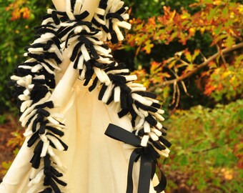 Black and White Garland for Fall, Halloween Garland Teepee Topper