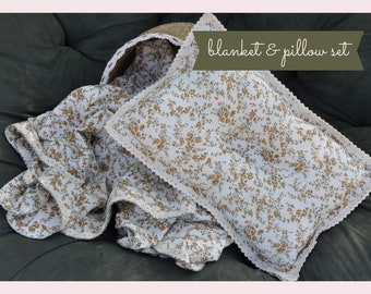 Flower Baby Swaddling Blanket with Matching Pillow