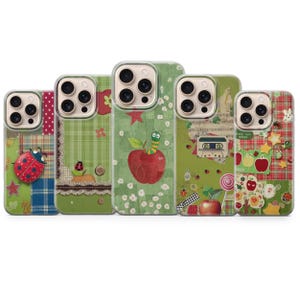 Puede incluir: Cinco fundas para teléfono con diseños de patchwork coloridos. Cada funda presenta un patrón único, que incluye mariquitas, manzanas y notas musicales. Las fundas tienen un borde transparente y están diseñadas para un teléfono inteligente.