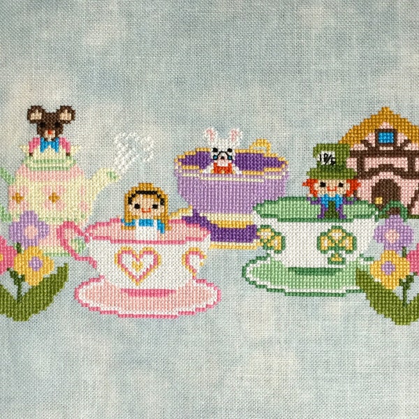 Padrão de ponto cruz de xícaras de chá - Alice no país das maravilhas, arte de fã inspirada em passeio: download instantâneo de PDF