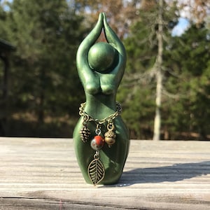 Gaia Story Goddess Statue (statue, figurine, Gaea, Earth Goddess, Mother Earth, Earth Mother)