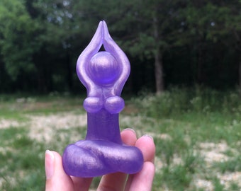 Experimental Color Meditation Goddess Statue: Lavender-Gold