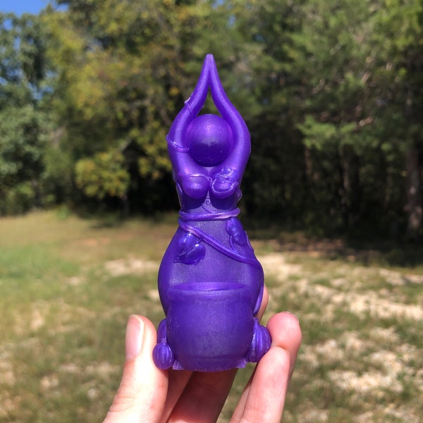 Cauldron Goddess Statue - Chakra Purple (statue, witch, wiccan, Samhain, pumpkin, Halloween, goddess, wisdom, priestess)