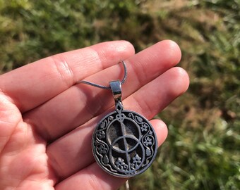 Chalice Well Necklace - Pewter Pendant (priestess, wiccan, pagan, ceremony, goddess, necklace)
