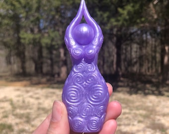 Lilac Newgrange Goddess Statue, pastel purple (Beltane, Spring, Brigid's Grove, figurine, sculpture)