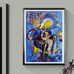 Pode incluir: Impressão de arte abstrata em uma moldura preta, apresentando um músico tocando um instrumento de cordas contra um fundo azul com detalhes em amarelo e laranja. Uma cadeira roxa com uma almofada amarela e uma pequena mesa amarela com uma planta estão em primeiro plano.