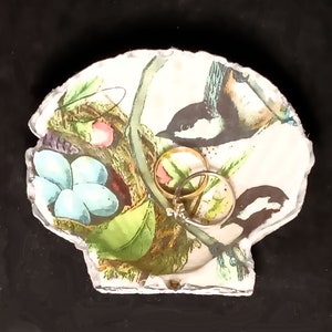 Scallop Seashell Ring Jewelry Dish.. Birds with Blue Eggs in a Nest, Metallic Silver Edging ... 4 inch diameter