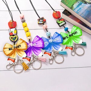 Porte-clés personnalisé avec cordon perlé et noeud crayon avec nom cadeau de remerciement pour la rentrée scolaire pour éducateur