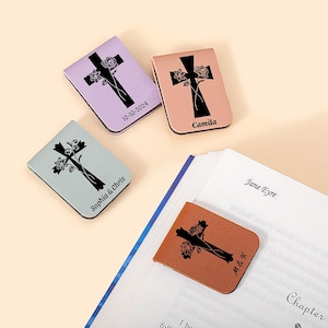 Personliga korsfödelseblommor magnetiska läderbokmärkesklämma med namn dop födelsedagspresent till bokmalar kristen bibelläsare