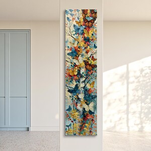 Farfalle su un albero su tela: Quadro verticale alto dai colori pastello, decorazione con tema naturalistico, regalo di Natale