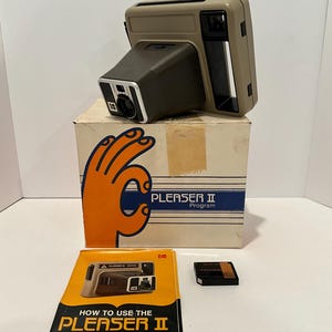Vintage Kodak Kodamatic Pleaser II 2 Program Instant Camera takes HS144-10 Film