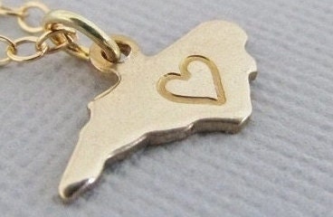 Small Gold State Charms with Jump Ring, 50 States, Personalized Gifts, Going Away Gift, Graduation Gift, State Jewelry