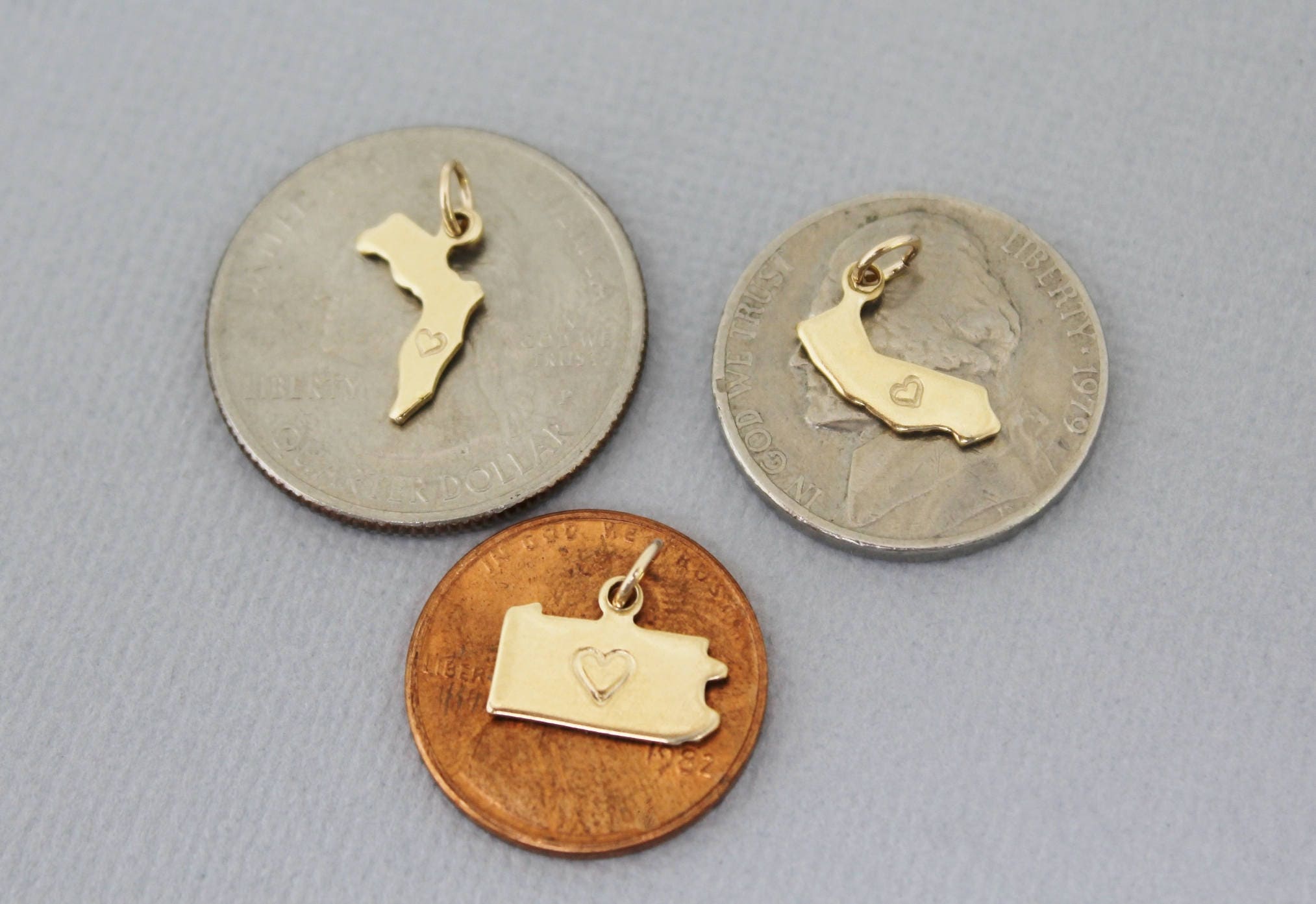 Small Gold State Charms with Jump Ring, 50 States, Personalized Gifts, Going Away Gift, Graduation Gift, State Jewelry
