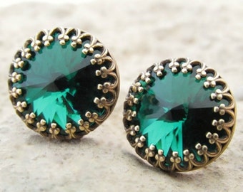 Emerald Green Stud Earrings, Round Green Studs, Swarovski Crystals, Rhinestone Earrings, Emerald Green Jewelry, Bridesmaid Jewelry Gift