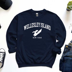 Wellesley Island Sweatshirt, American Island Wellesley New York with Map Comfort Sweater