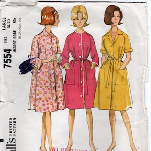 1964 McCall&#39;s 7554 Misses&#39; Robe Large size