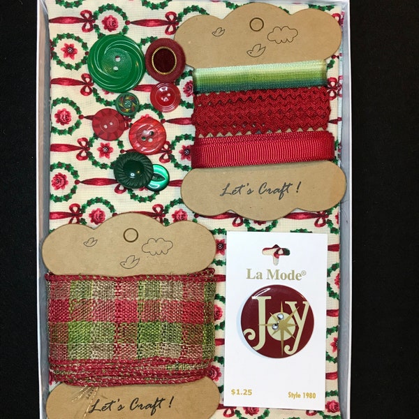 Christmas Joy Stash Builder, Vintage fabrics and notions