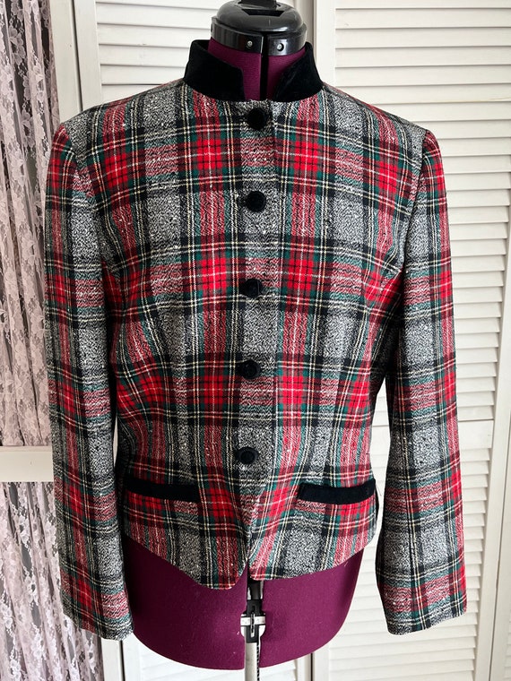 1980s Vintage Pendleton Classic red, black, and gr