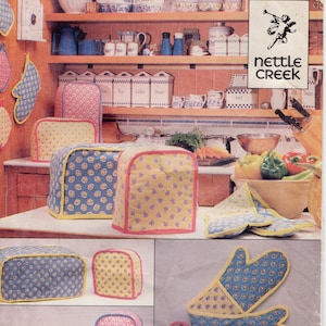 1987 Butterick 4690 appliance covers, mitts, and potholder