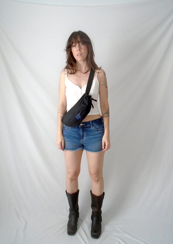 black nylon sling bag fanny pack - vintage 90s - image 7