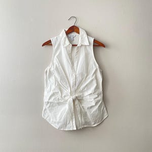 white cotton sleeveless ruched tie front button down blouse - vintage y2k - medium