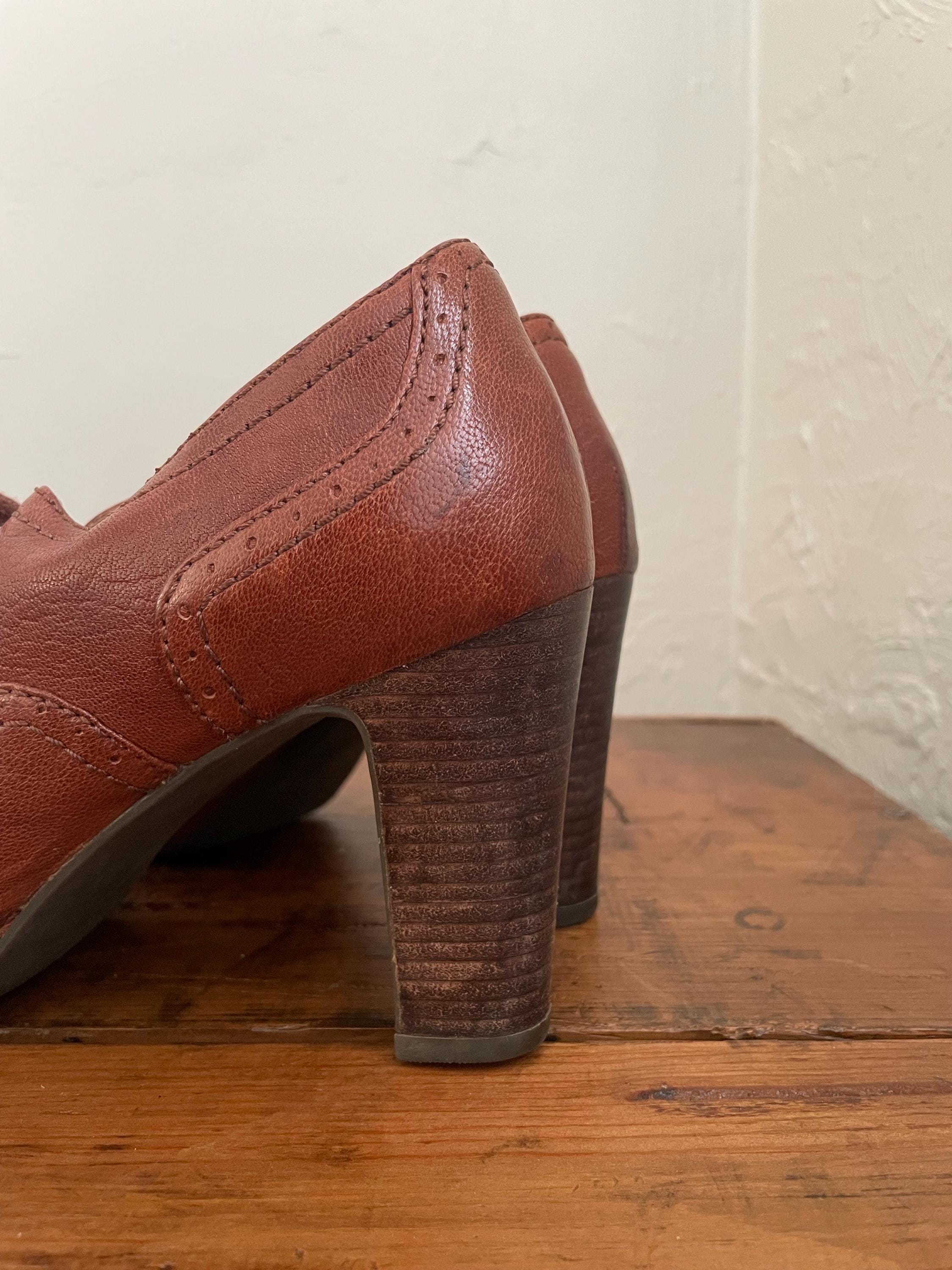 Y2K VINTAGE BROWN LEATHER HEELED LACE UP OXFORDS EARTH SZ. 8 NEW Brown Lace up Platform Oxford Heels – Nectarine Dreams LLC main image 3