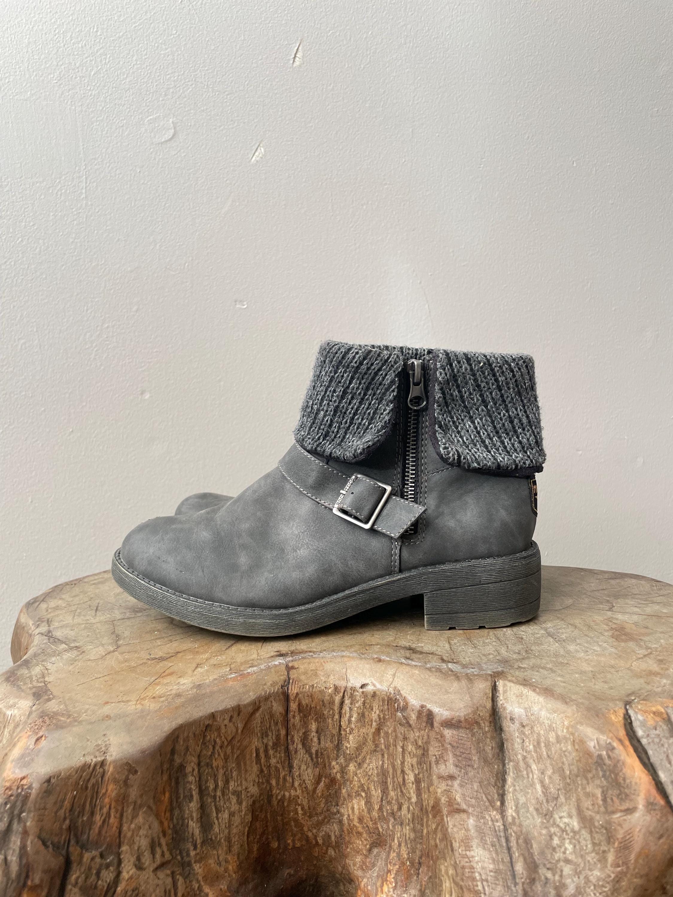 Grey Leather Y2k Sweater Cuff INDIE BUCKLE Ankle Boots - Vintage