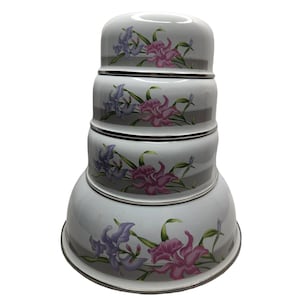 Vintage White Metal Enamel Nesting & Mixing Bowls Mixed Lot of 4 Bowls KOBE GMI
