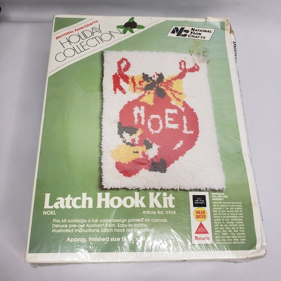 Santa Elf - Latch Hook Pillow Kit
