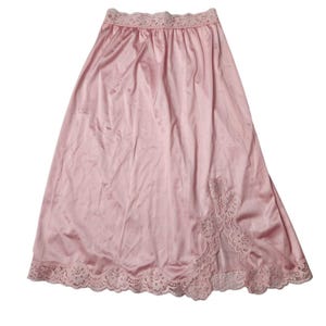 Vintage Pink Vassarette Half Slip With Lace On Waist And Bottom Size S M