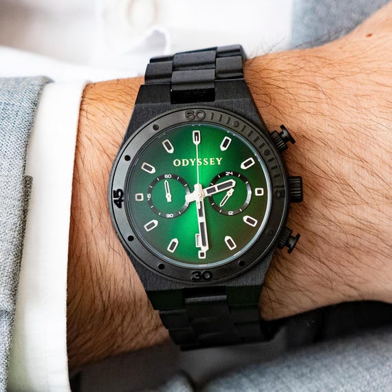 Reloj de madera grabado para hombre Esfera verde y madera de
